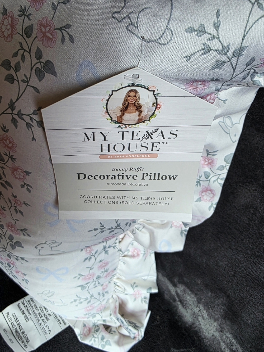 My Texas House 18"x 18" Easter White Bunny blue bow Ruffle Decorative Pillow NWT - Picture 3 of 6